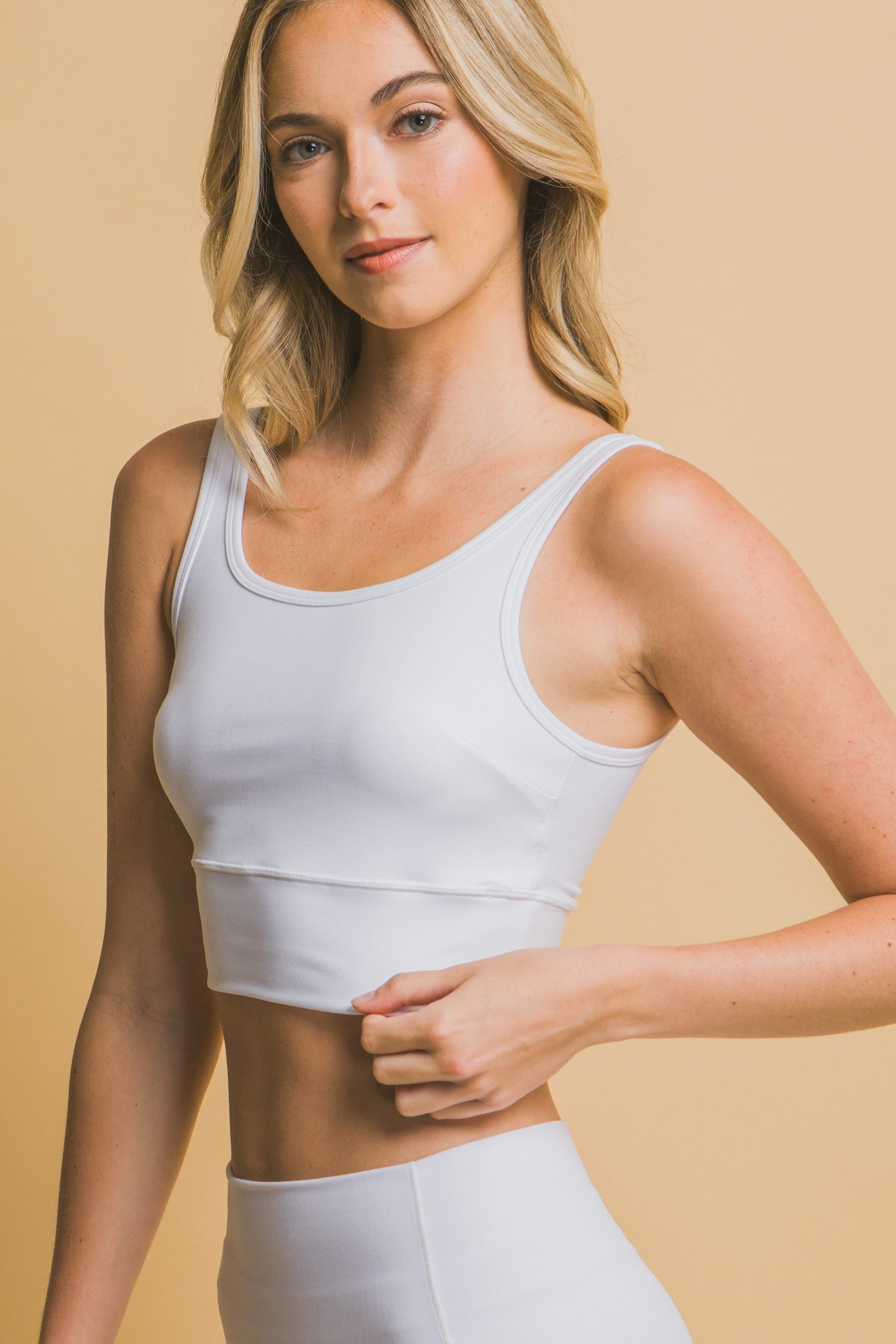 Top Deportivo Confort Fit – Soporte y Estilo para tu Rutina