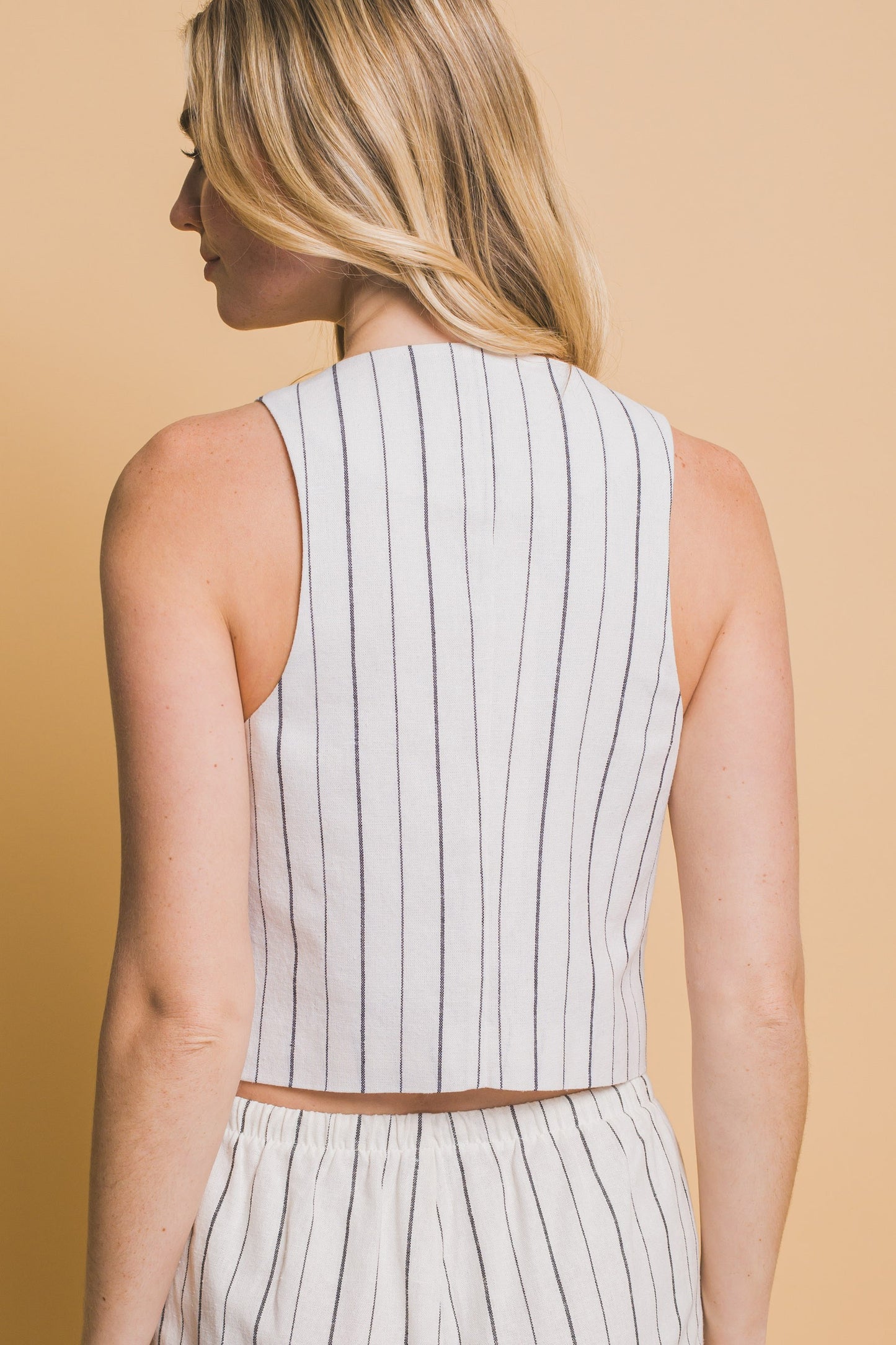 Top crop de tiras con moños y rayas delgadas