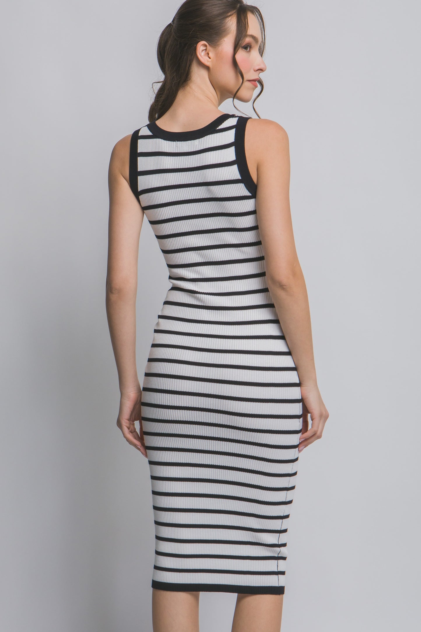 Vestido midi canalé rayado ajustado