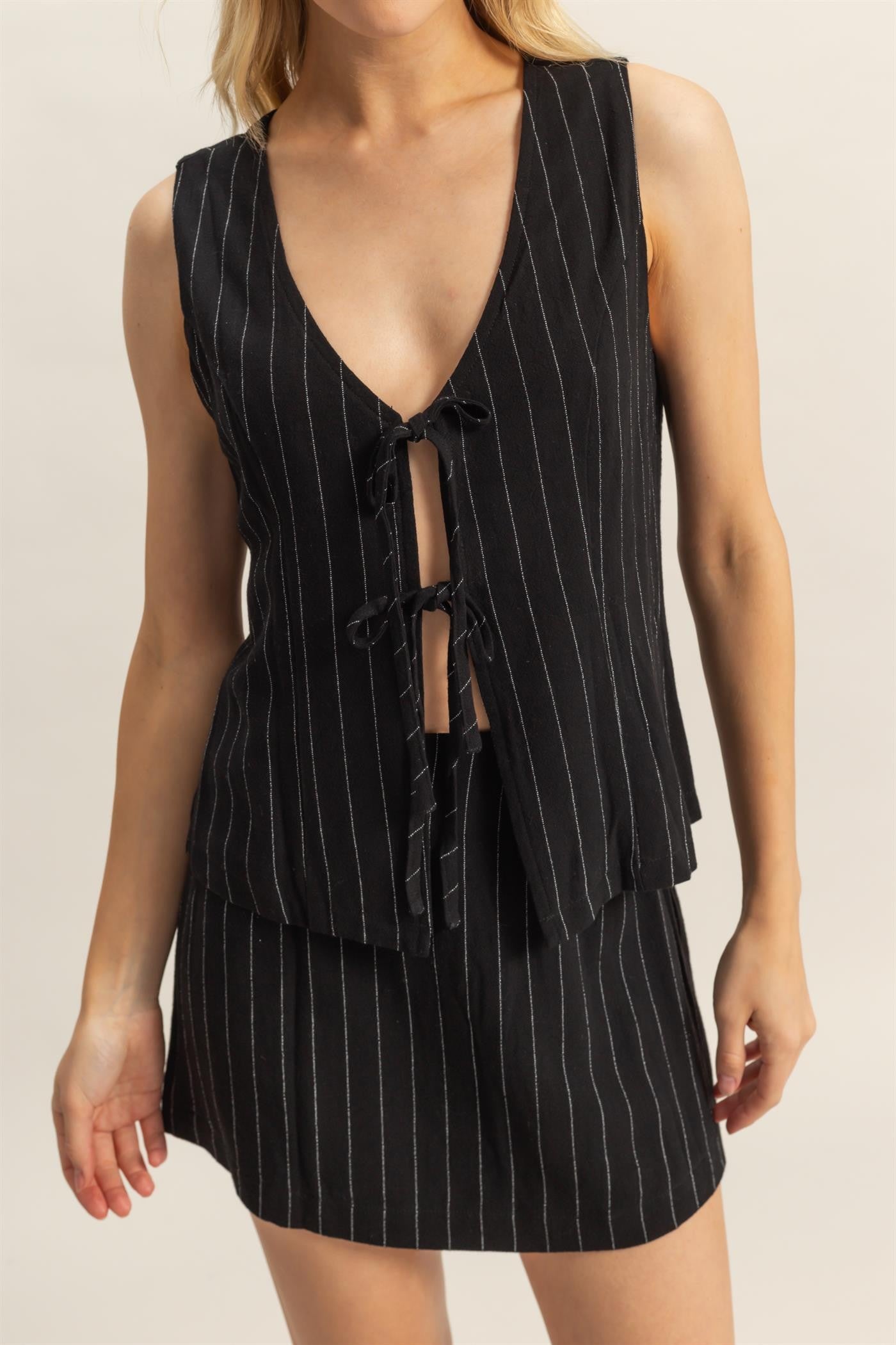 Set de Blusa y Short con Detalles de Lazos