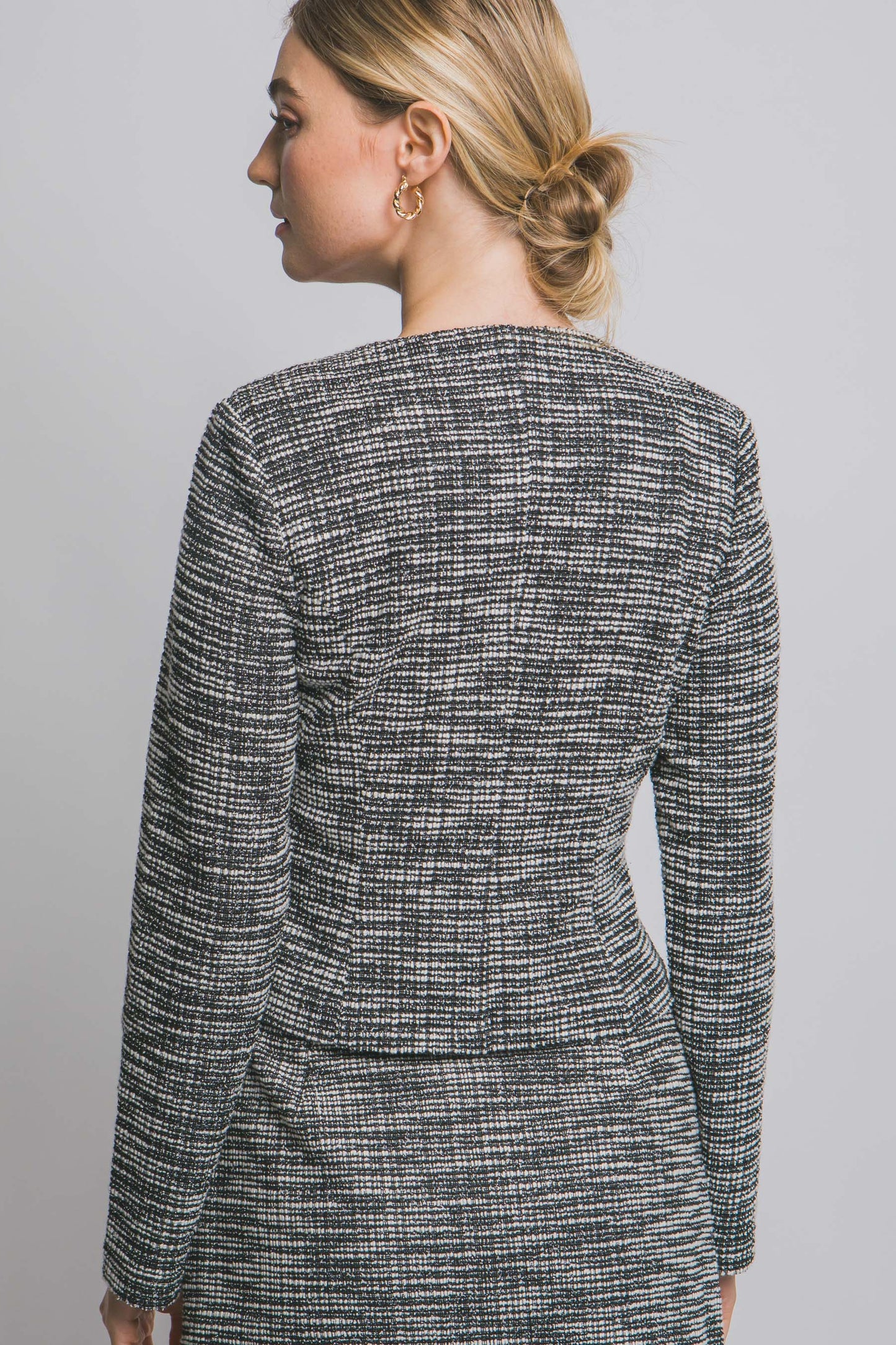 Blazer con botones dorados