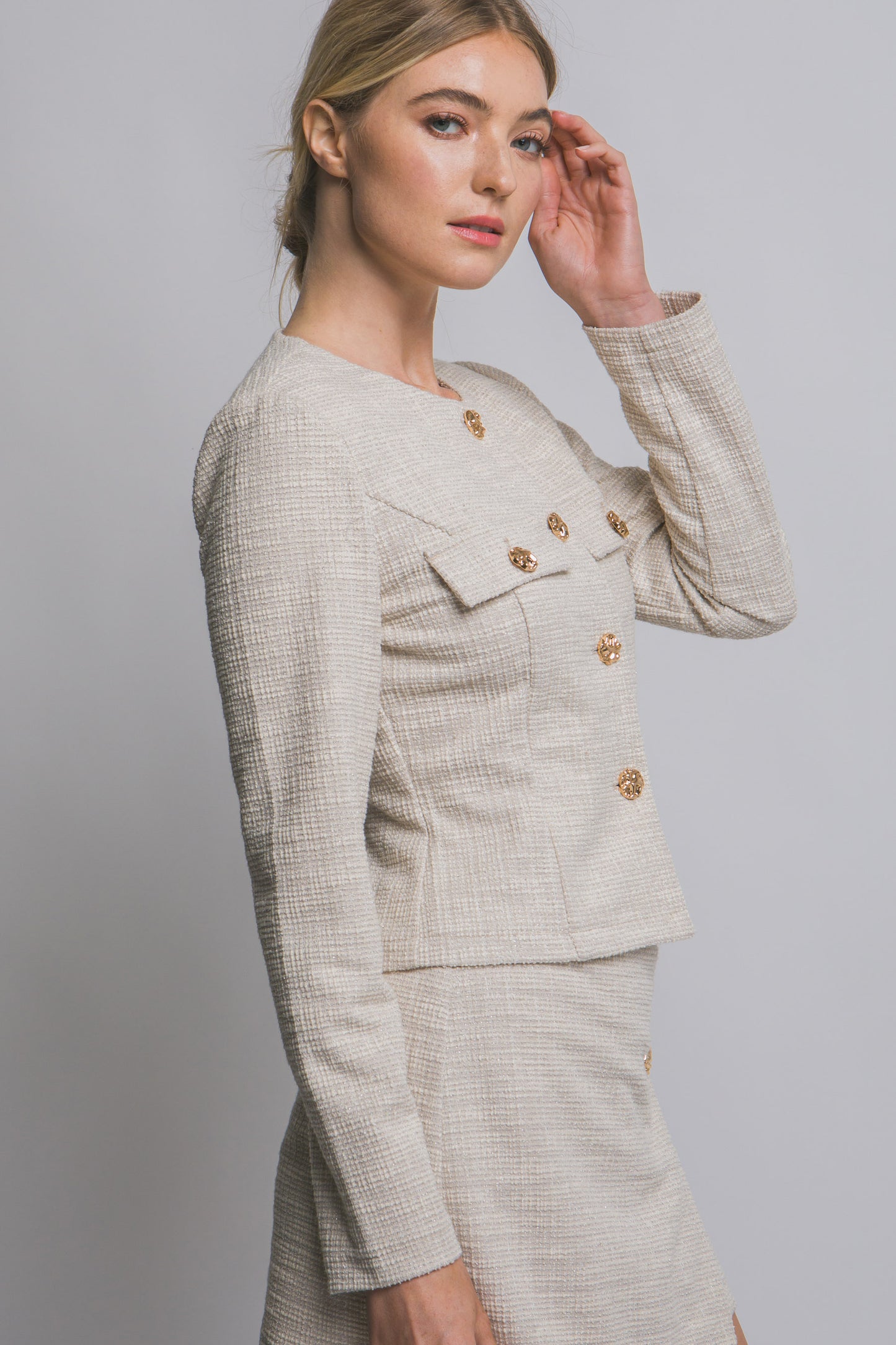 Blazer con botones dorados
