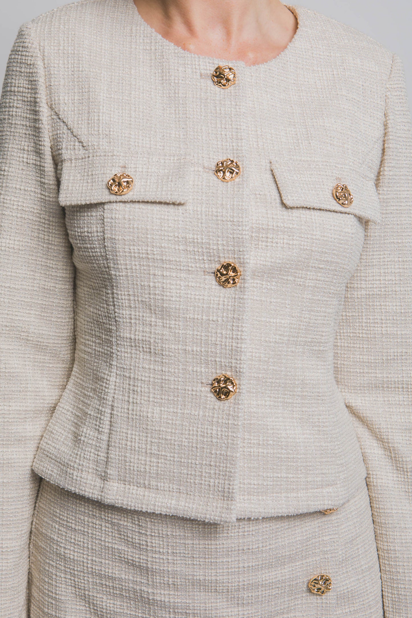 Blazer con botones dorados