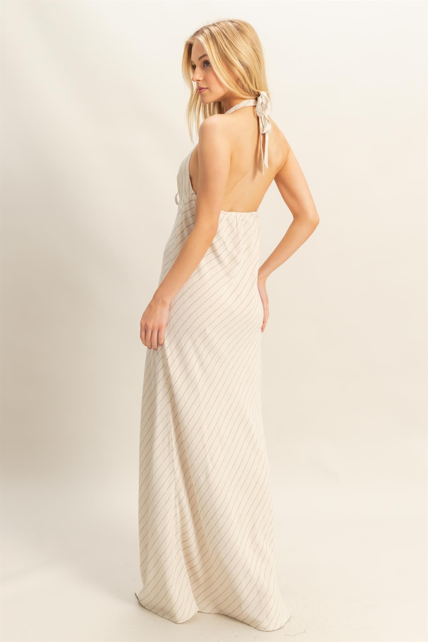 Vestido Largo con Tirantes Halter y Estampado de Rayas