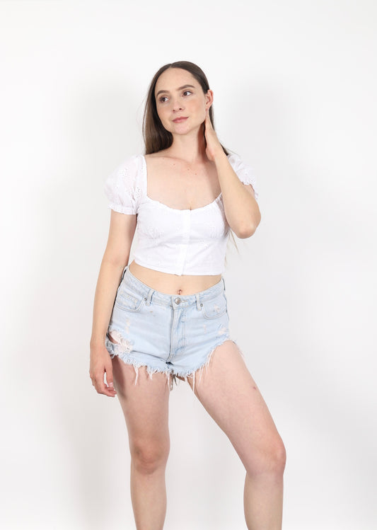 Blusa Crop de Manga Corta con Detalles Bordados