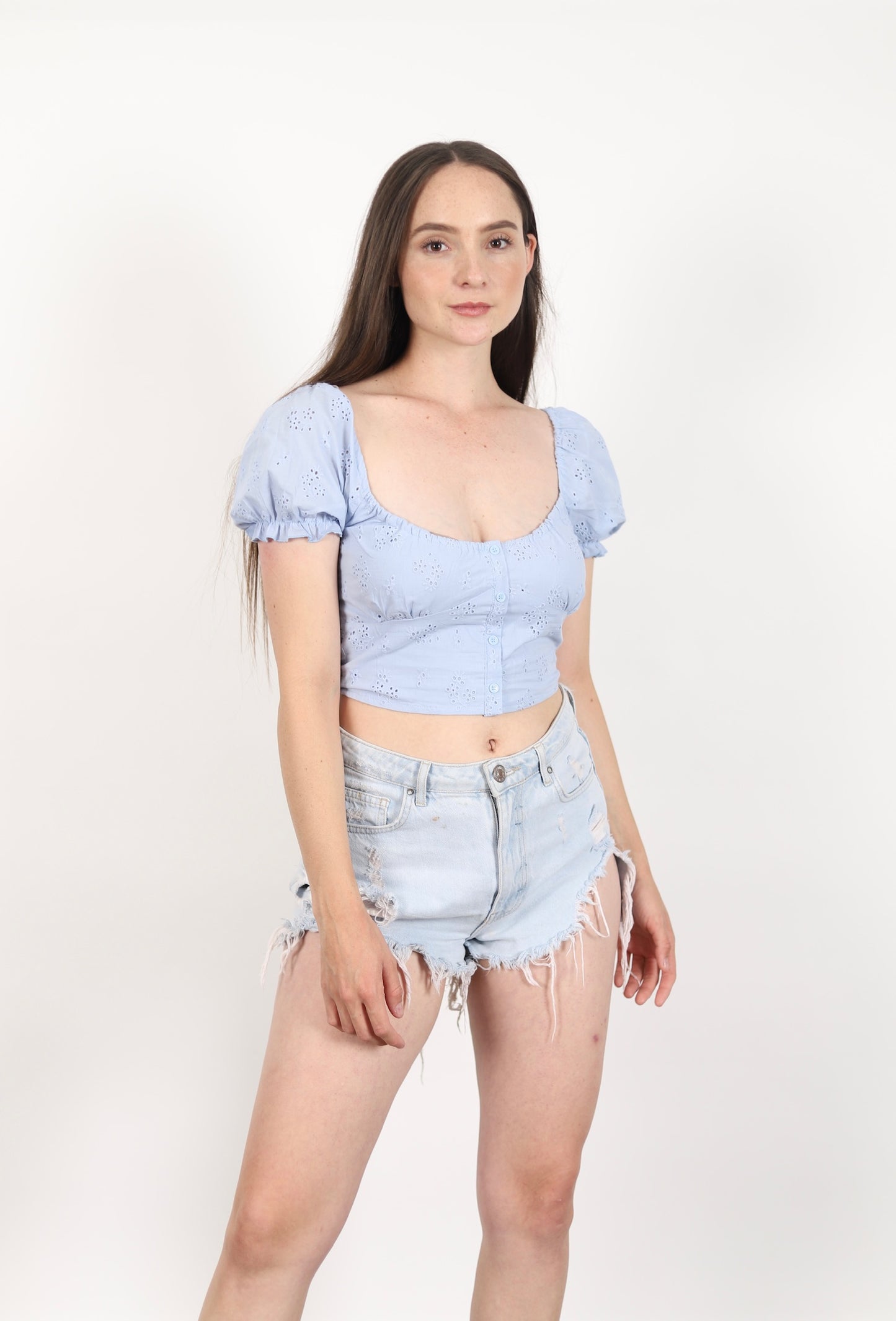 Blusa Crop de Manga Corta con Detalles Bordados