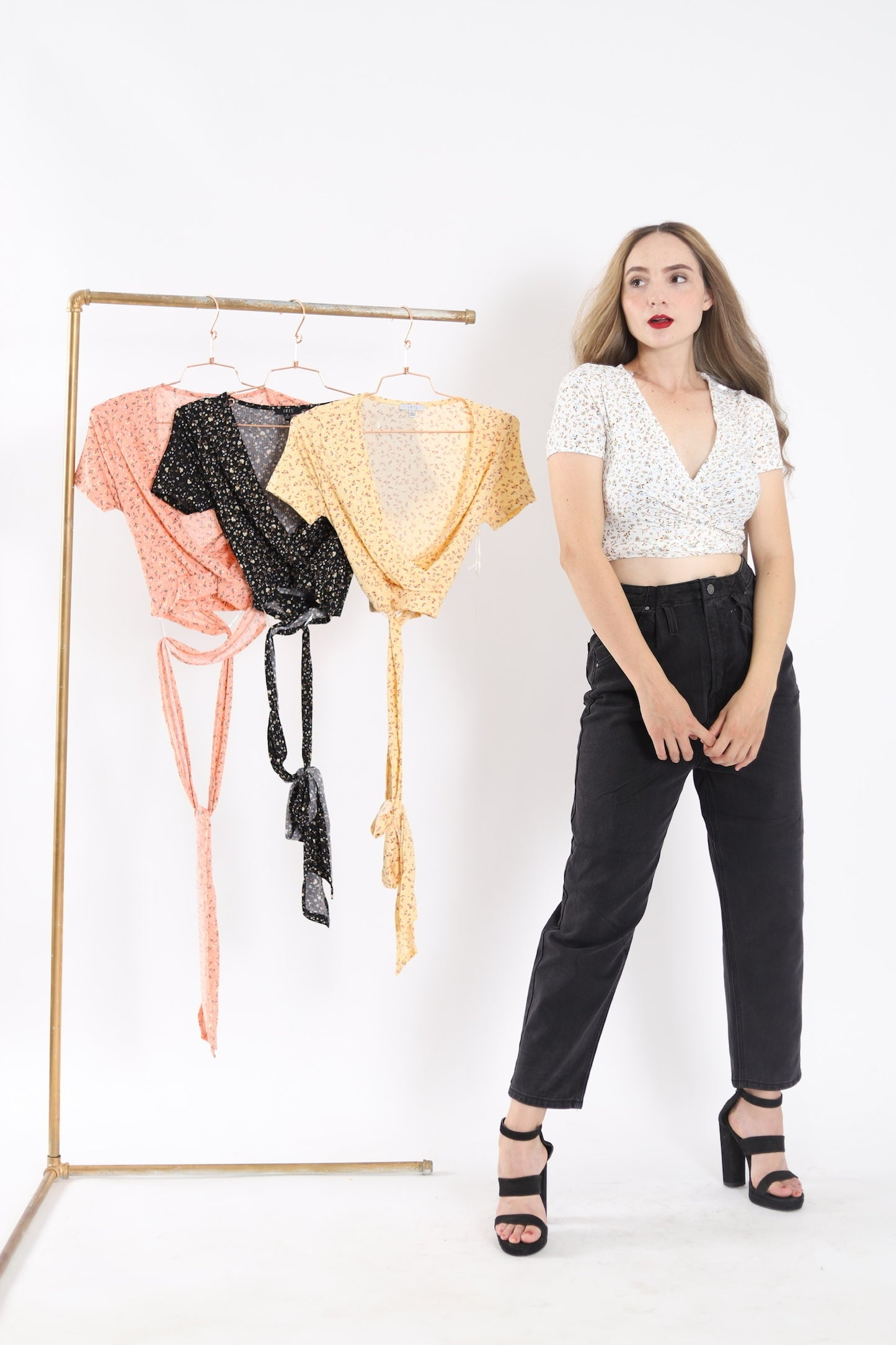 Blusa de Estampado Floral con Lazo