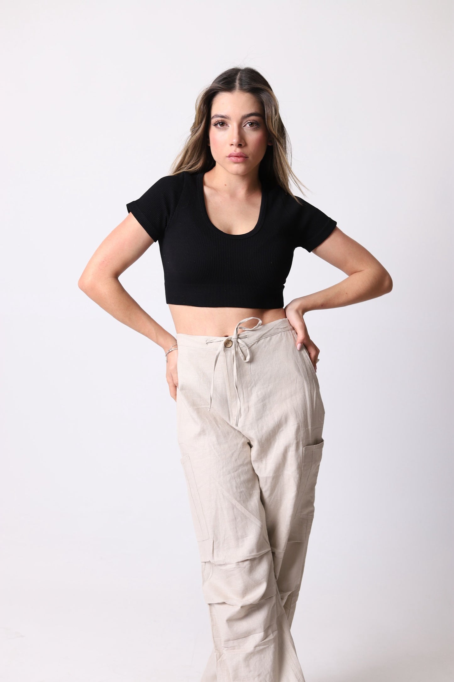 Blusa crop top de canalé