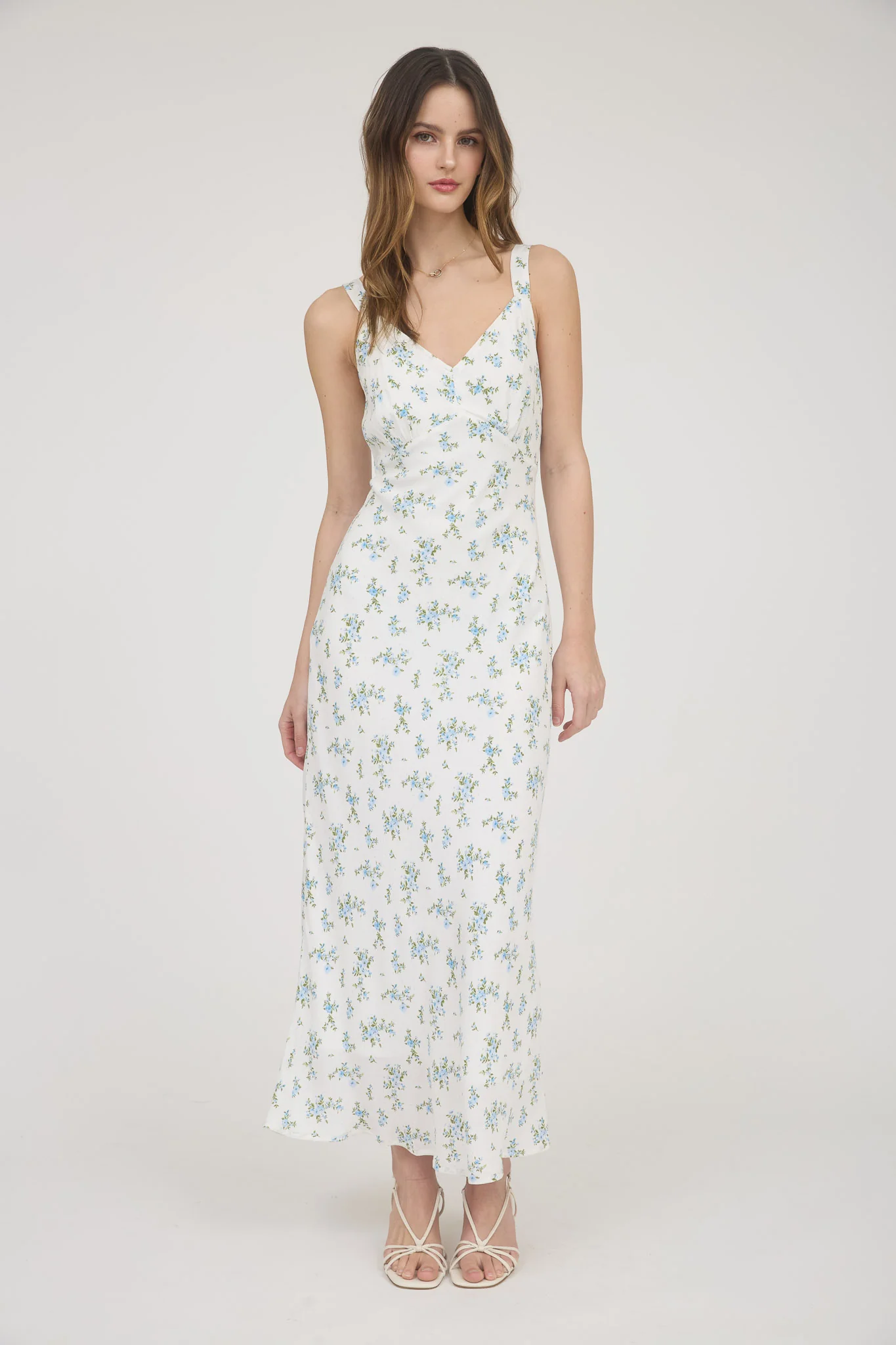 Vestido Midi con Estampado Floral y Tirantes Ajustables