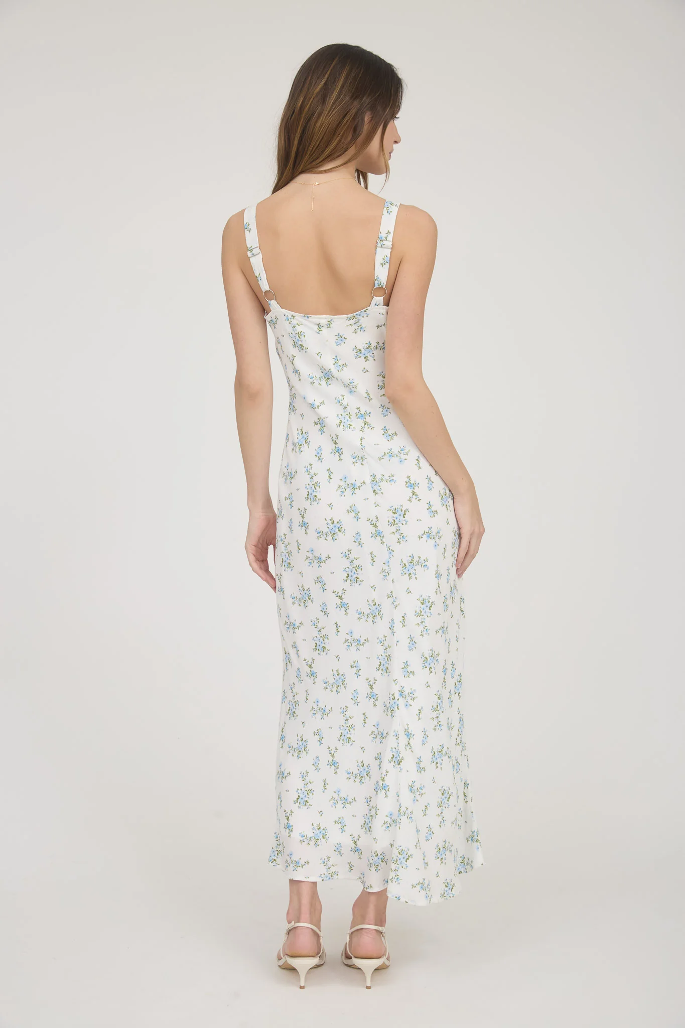 Vestido Midi con Estampado Floral y Tirantes Ajustables