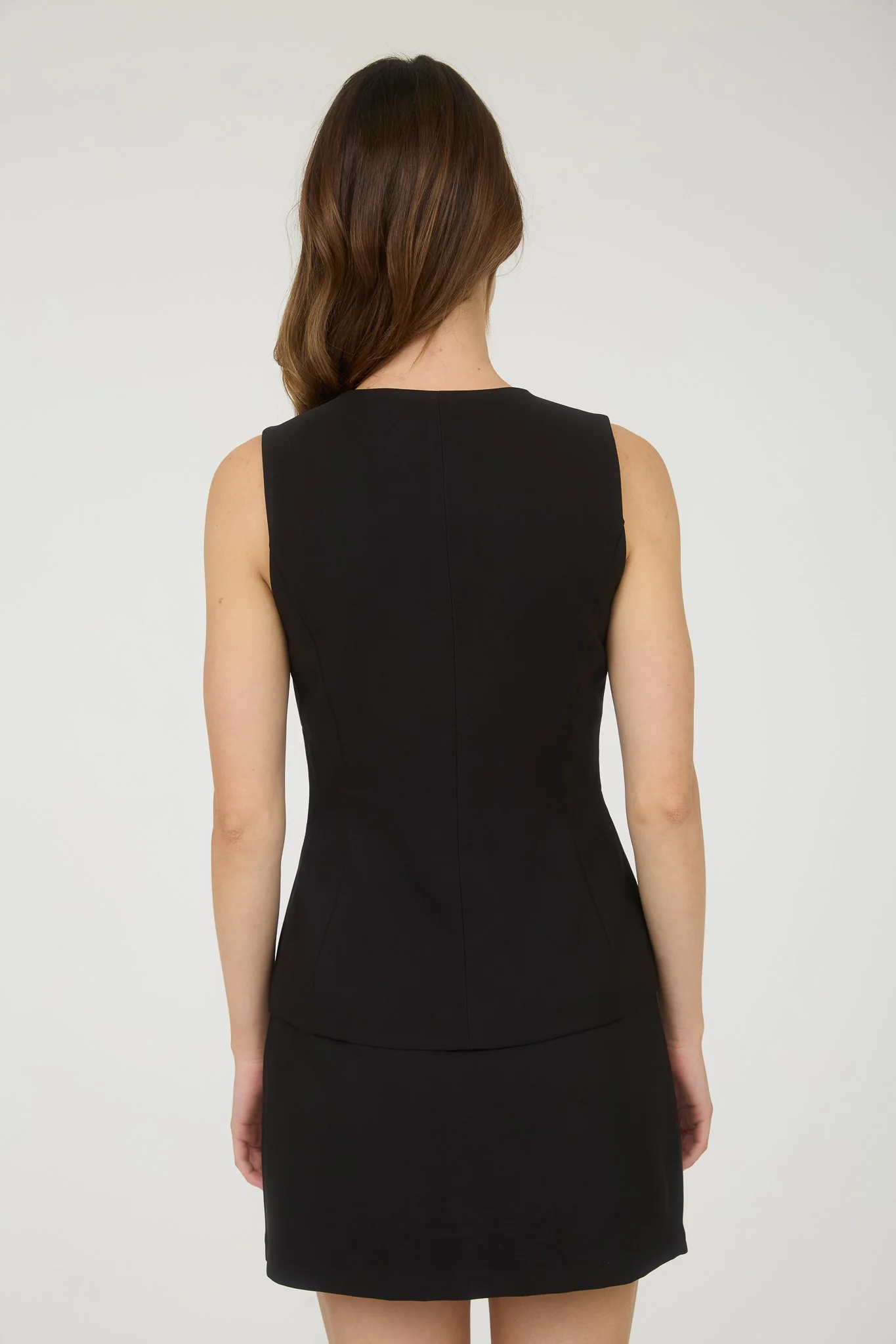 Blusa sin mangas con escote cuadrado y frunces laterales