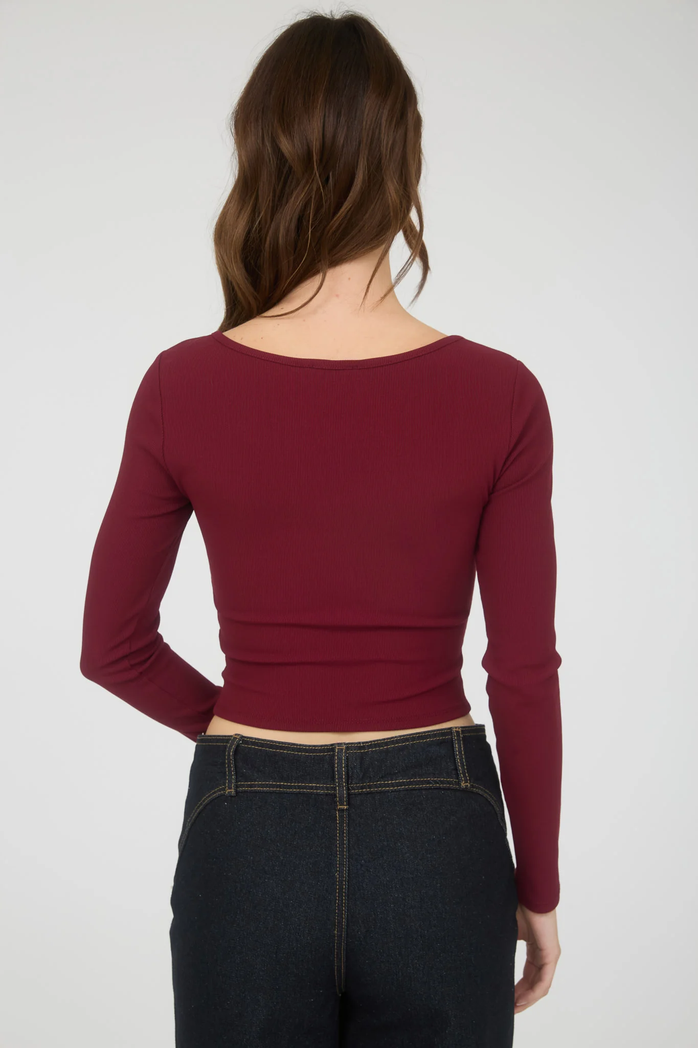 Top corto de punto con gancho delantero