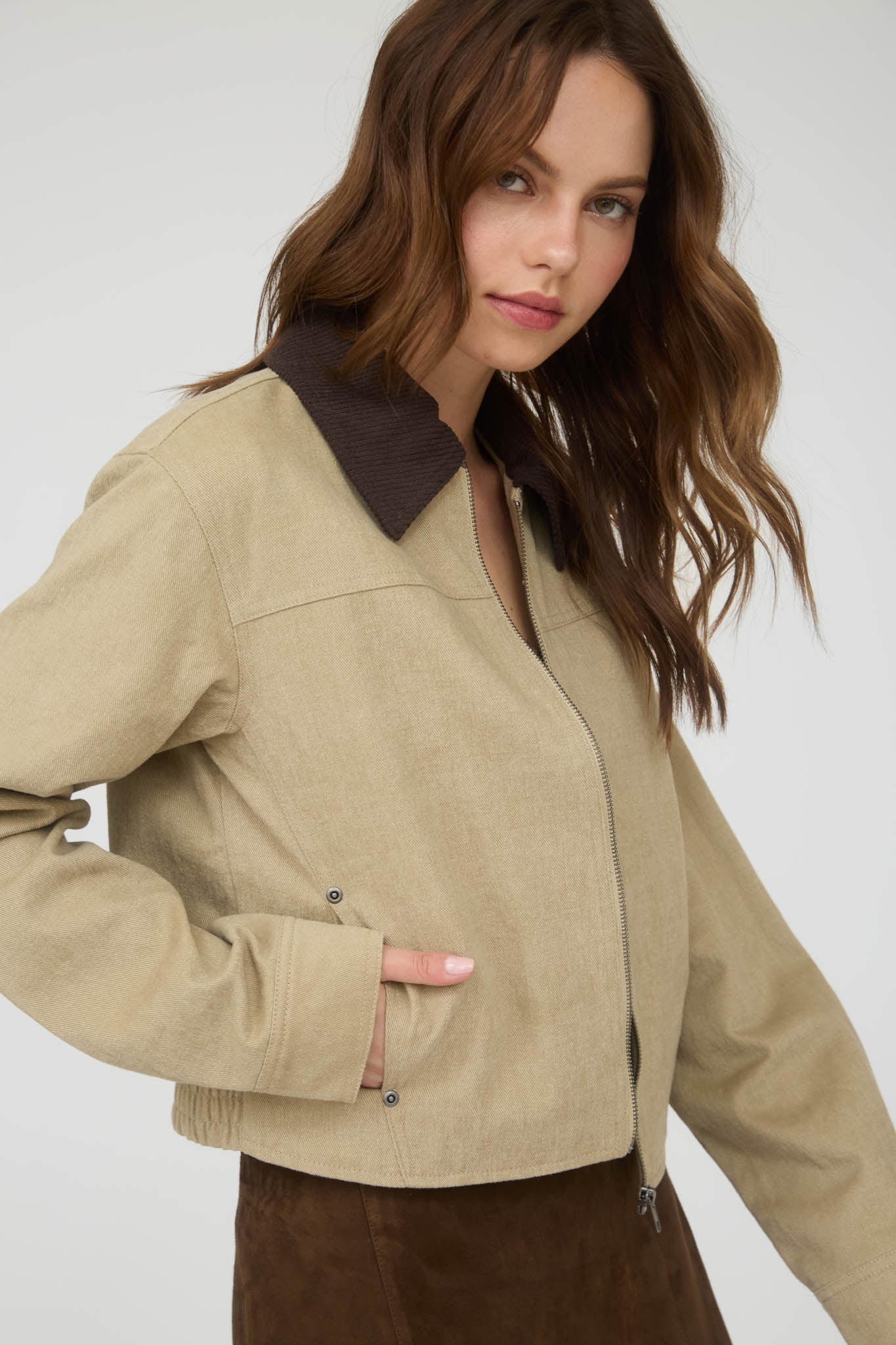 Chaqueta casual estructurada con corte recto