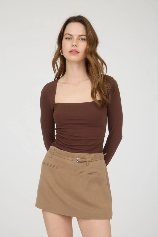 Blusa manga larga escote cuadrado ajustada mujer casual