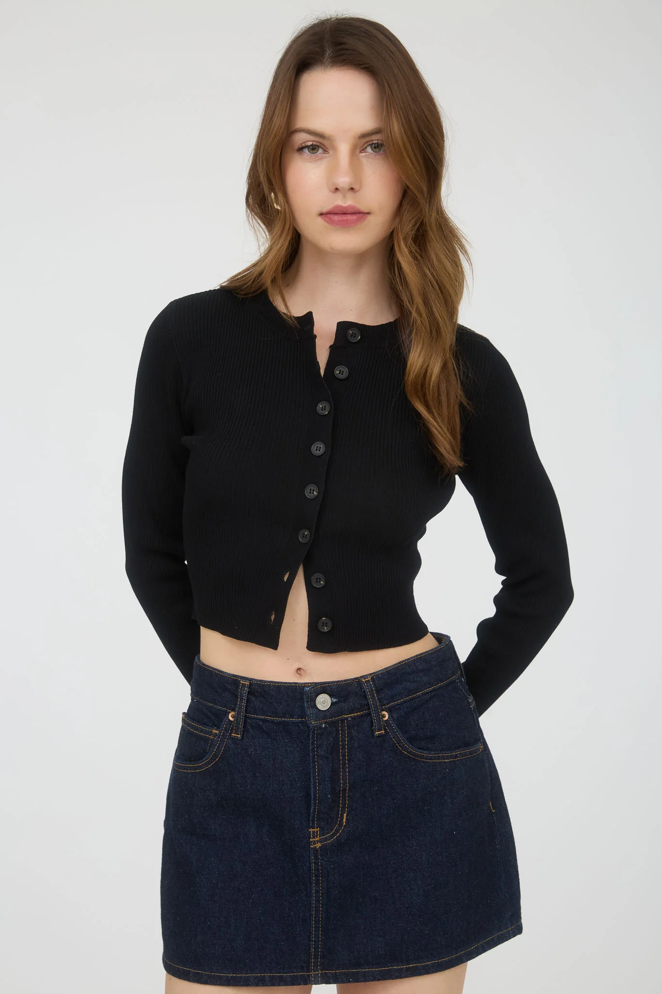 Blusa manga larga corte ajustado con botones