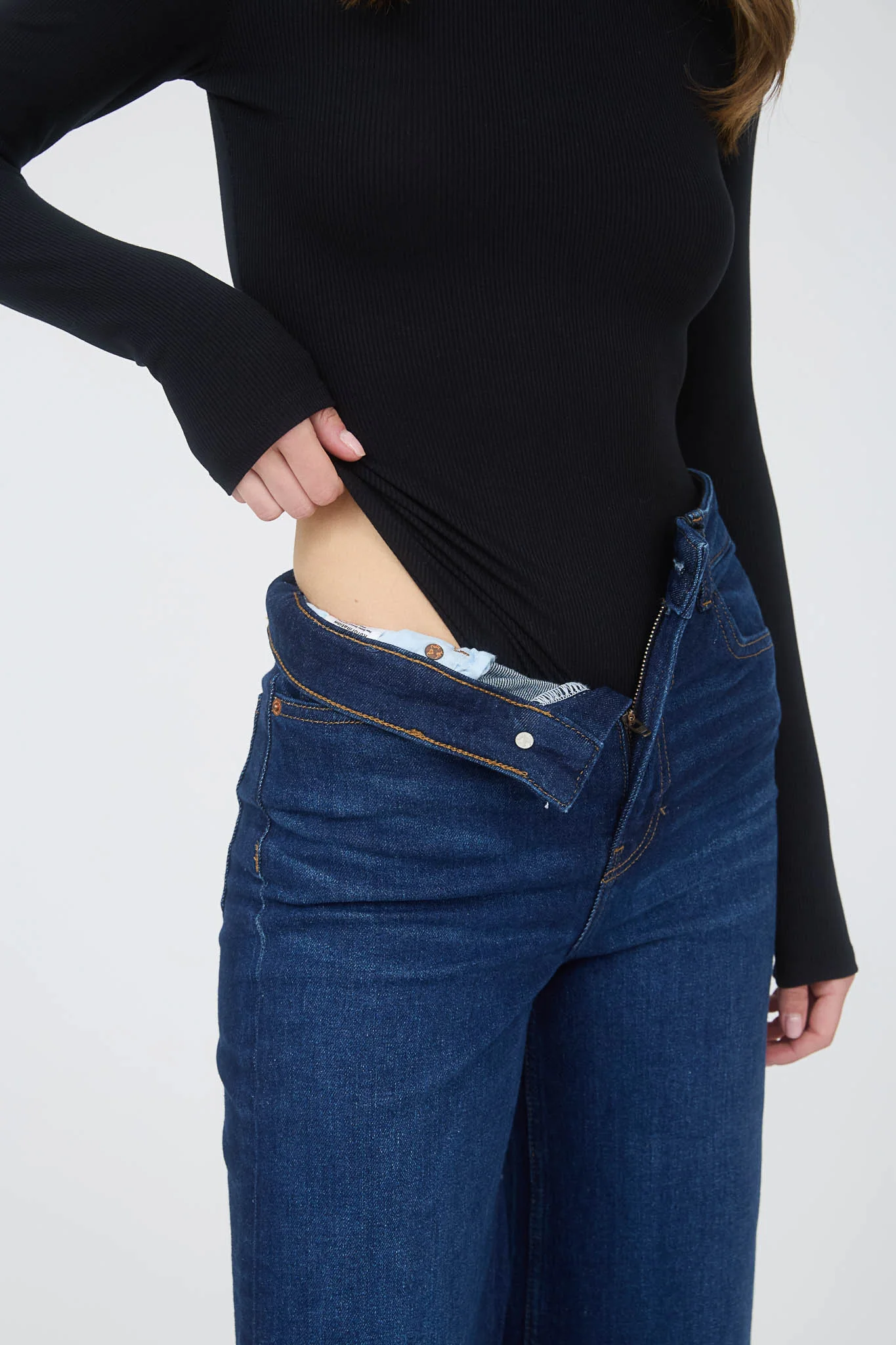 Pantiblusa manga larga tipo canalé ajustada