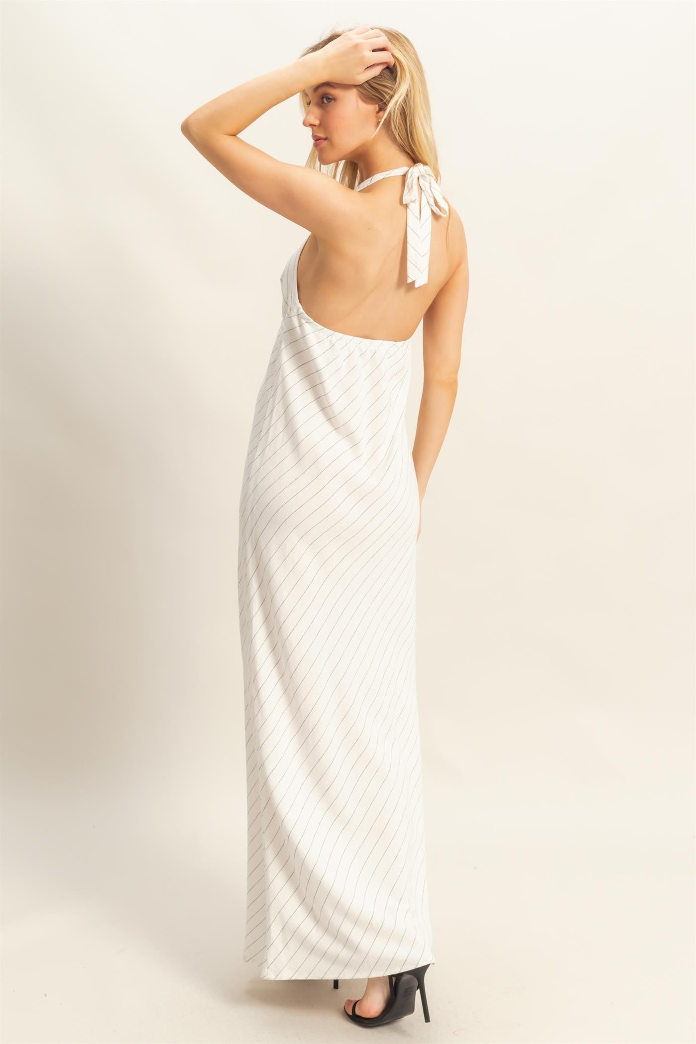 Vestido Largo con Tirantes Halter y Estampado de Rayas