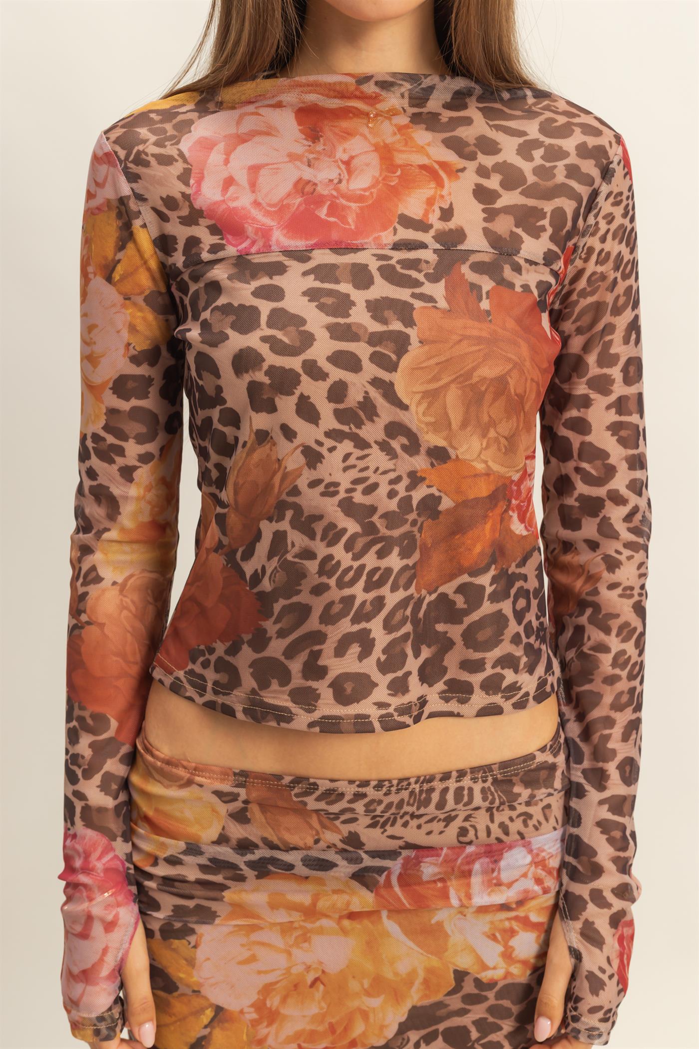 Conjunto de top y falda con estampado floral de leopardo