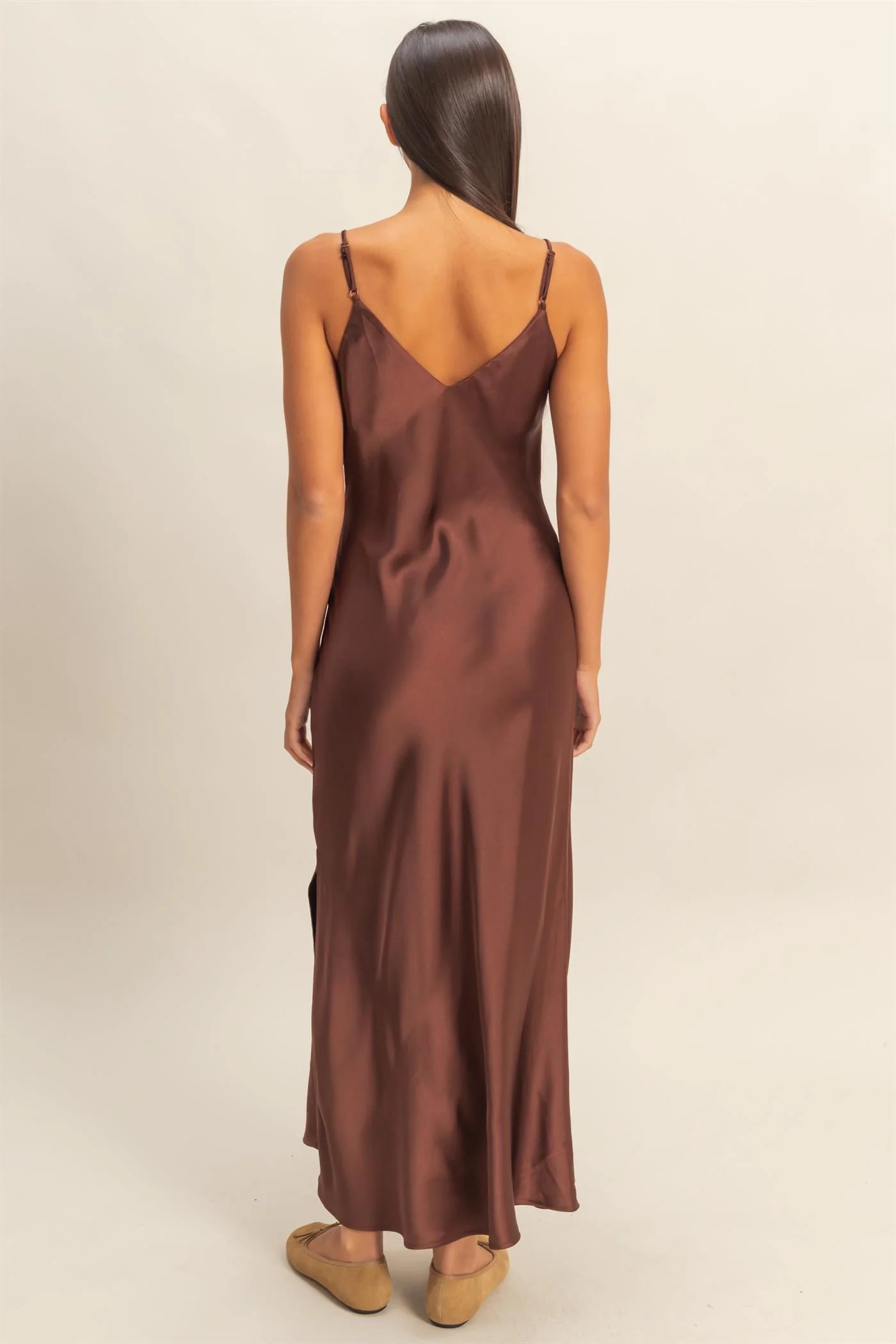 Vestido midi de satI¿in con abertura lateral