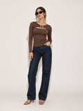 Blusa con escote abierto y aplicación — Vista completa