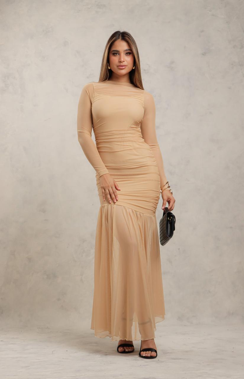 Vestido mesh con drapeado elegante