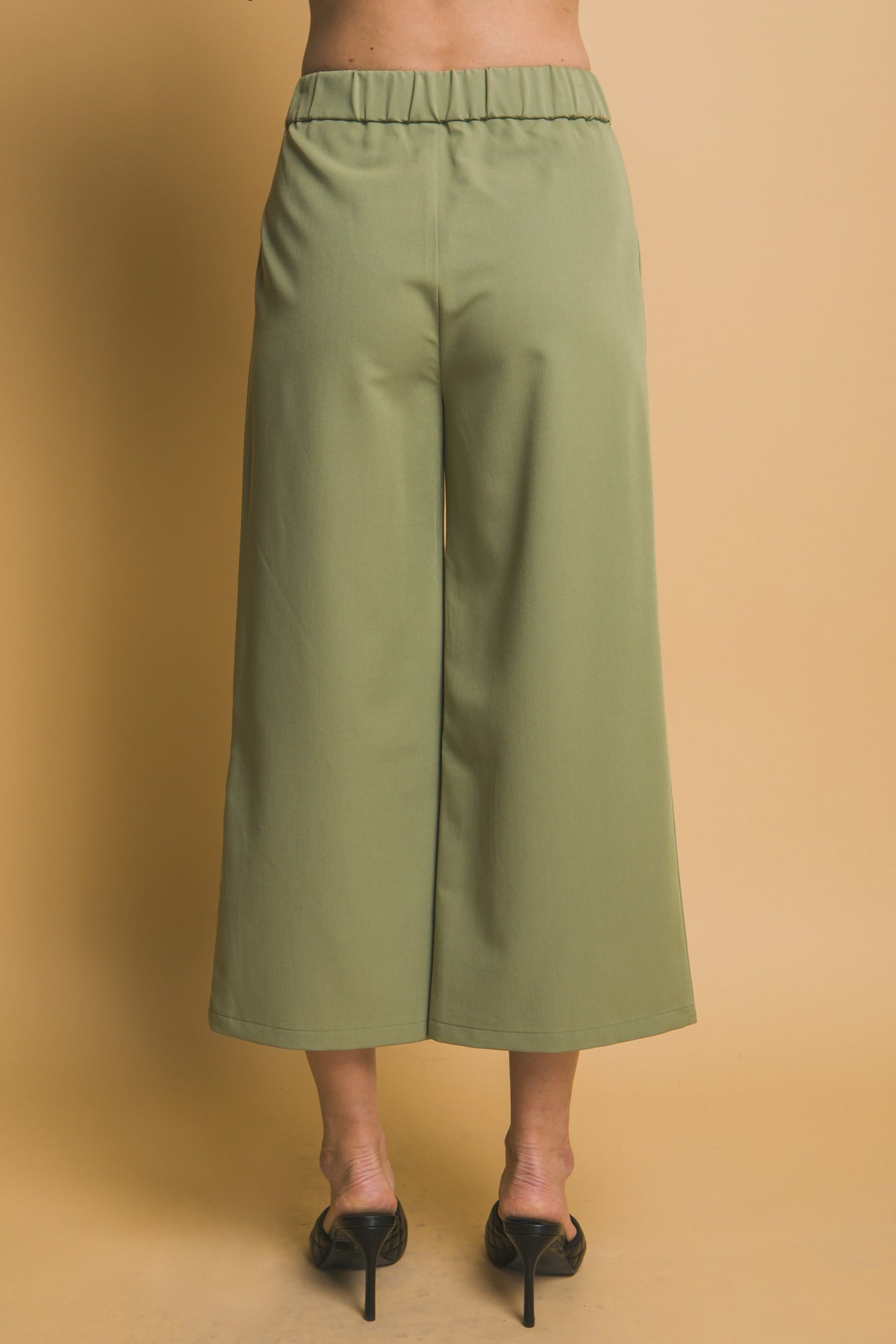 Pantalón Palazzo Cropped de Tela Fluida con Cintura Elástica