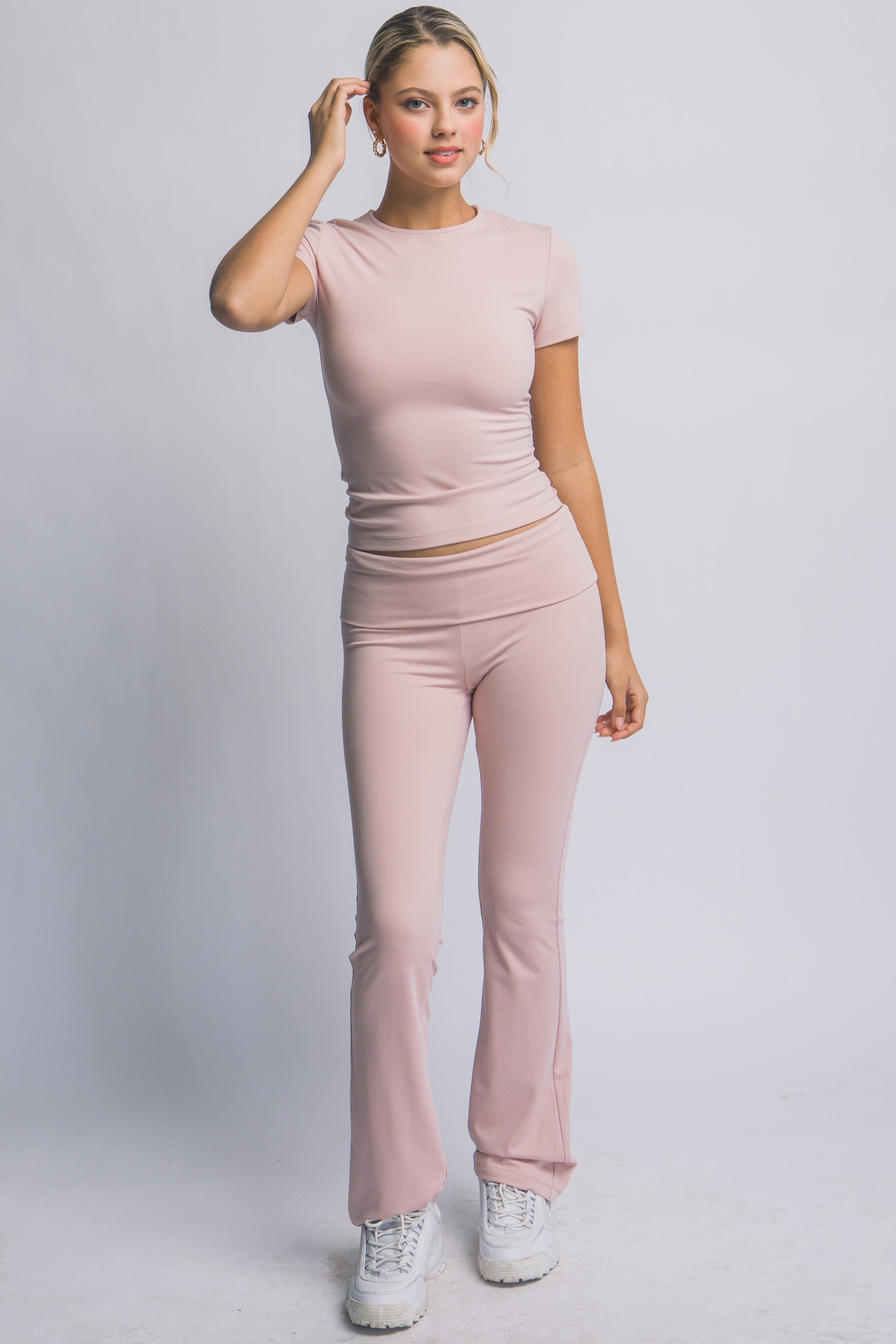 Blusa deportiva de manga corta con ajuste stretch