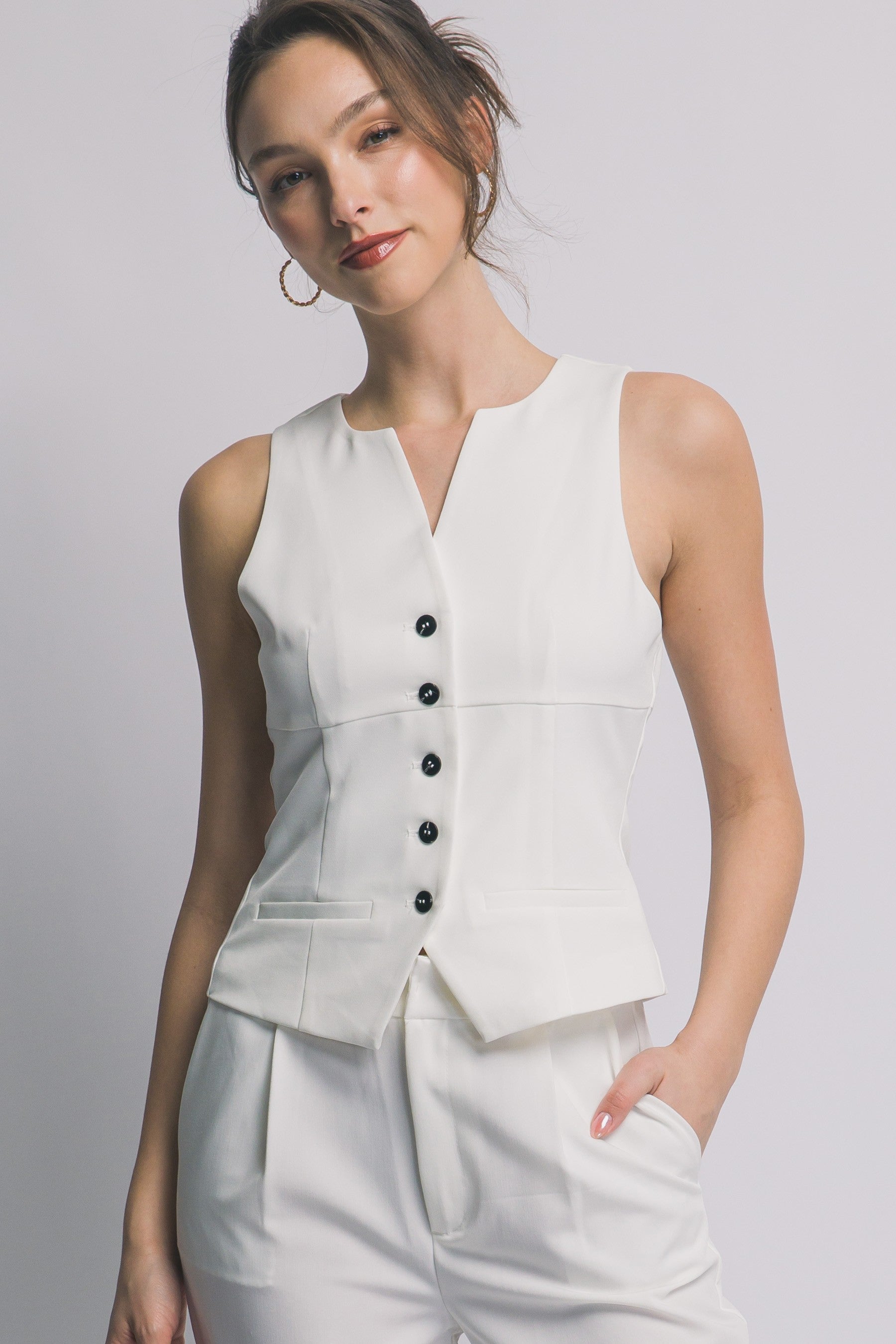 Chaleco  con botones negros