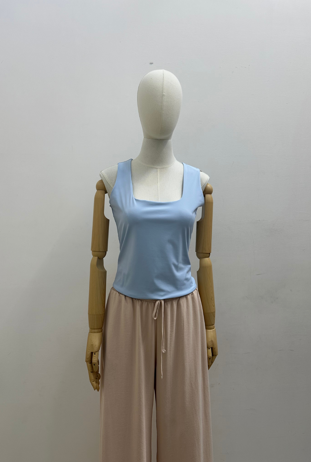 Blusa básica sin mangas