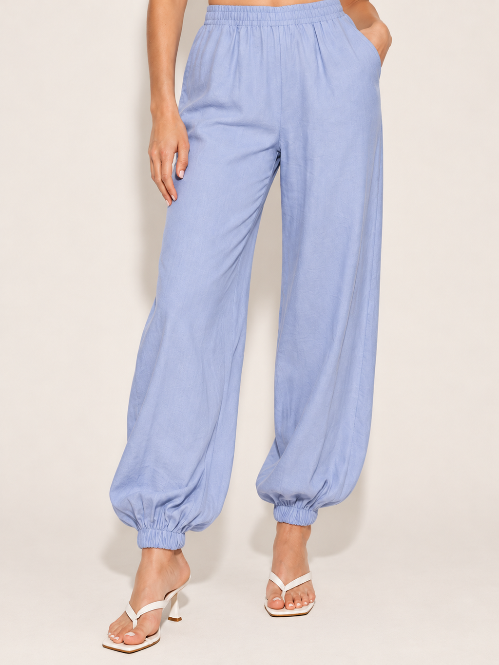 Pantalón con elástico para mujer — Detalle de la prenda