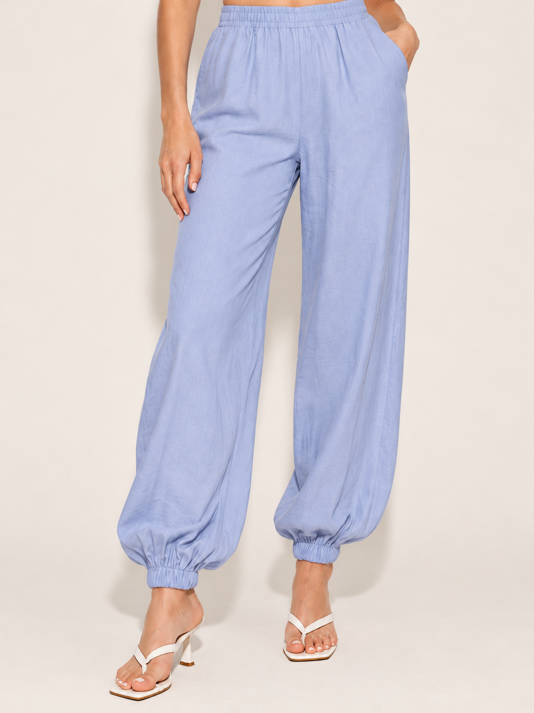 Pantalón con elástico para mujer — Detalle de la prenda