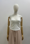 Blusa de tirantes con escote en V