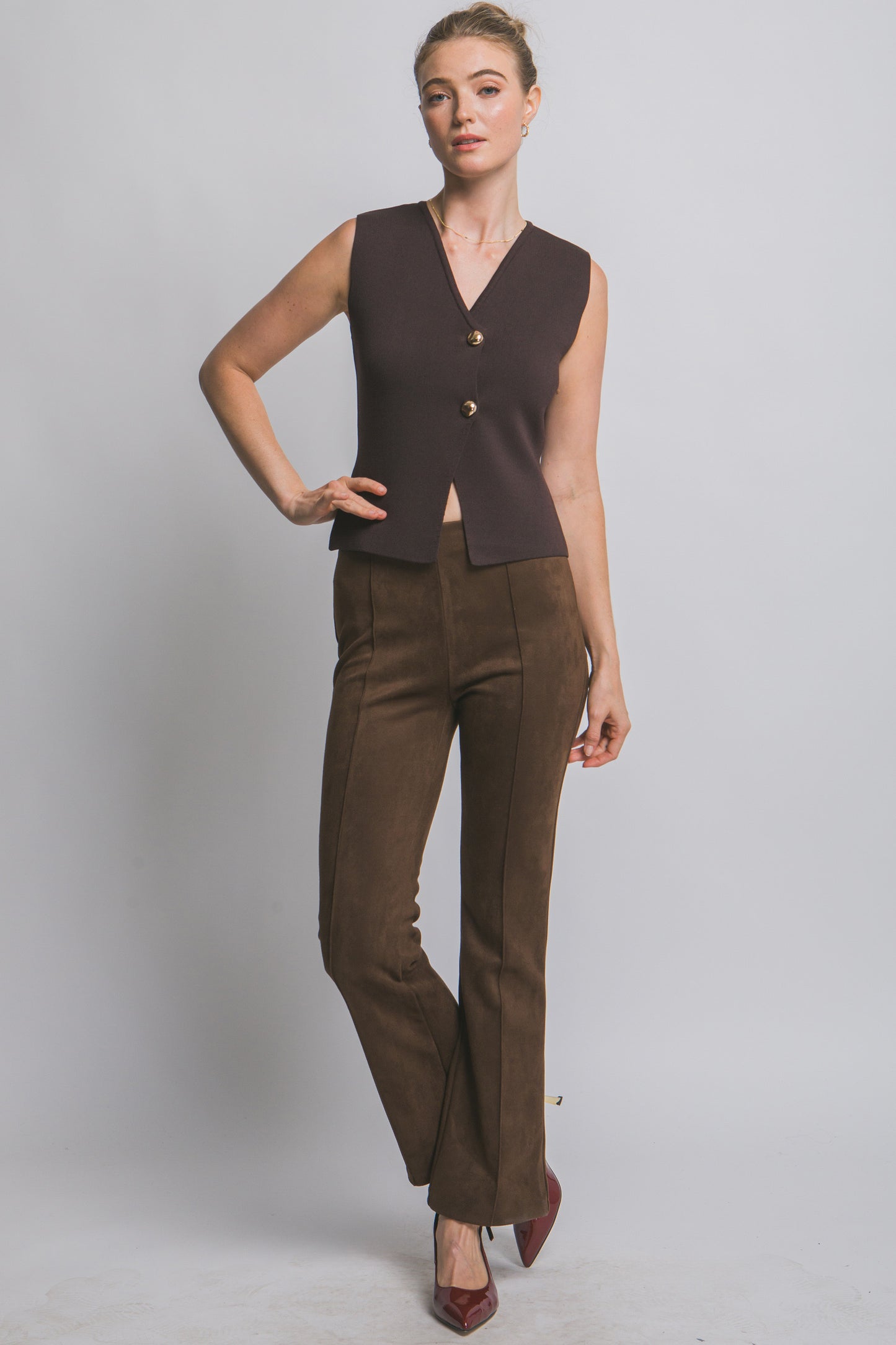 Top sin mangas cuello V 2 botones