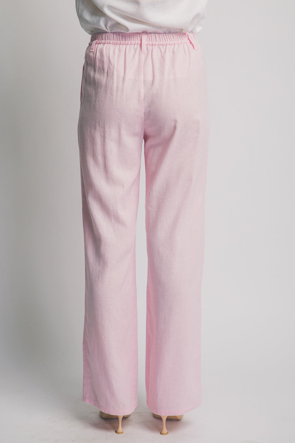 Pantalón con cintura elástica y cordón ajustable