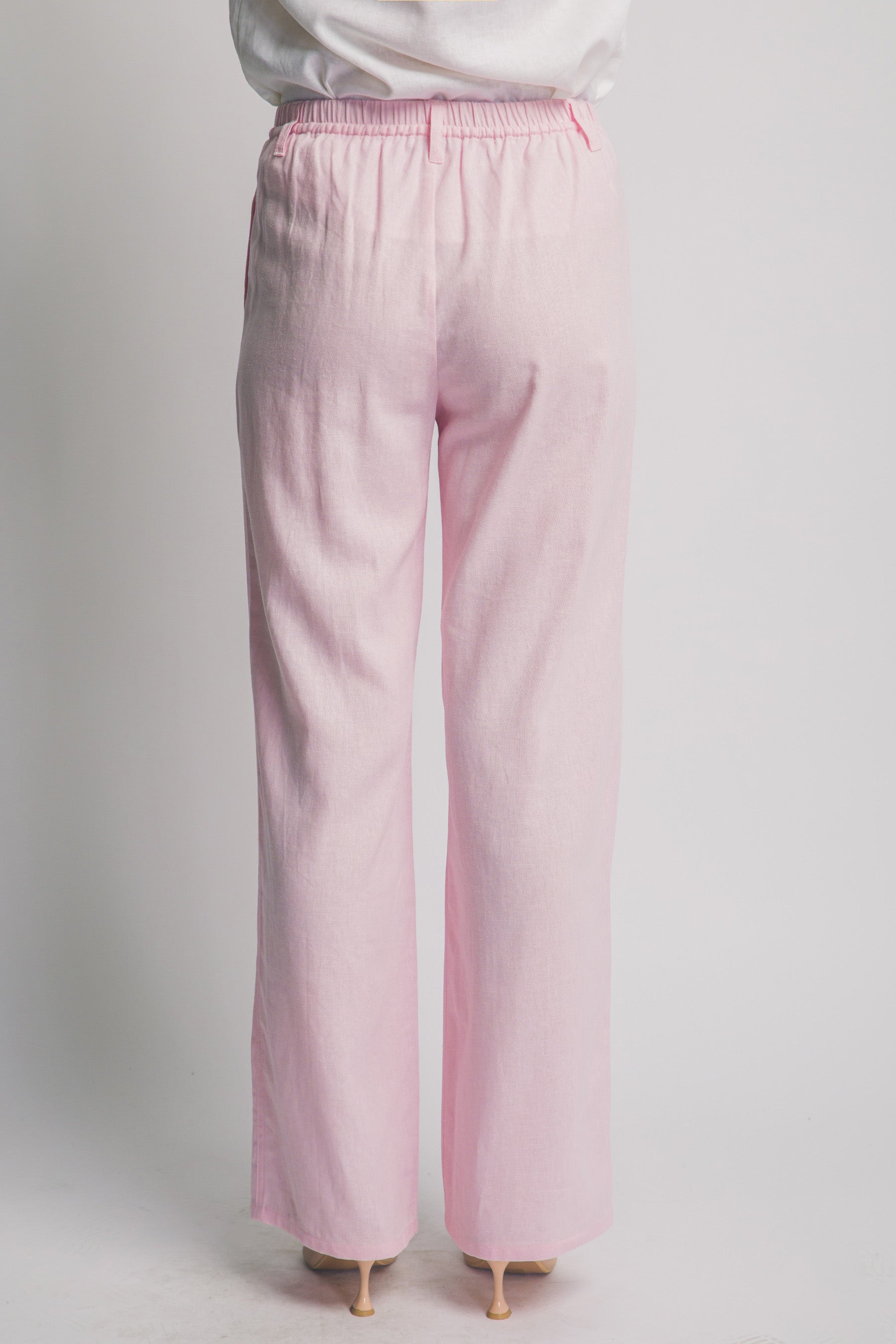 Pantalón con cintura elástica y cordón ajustable