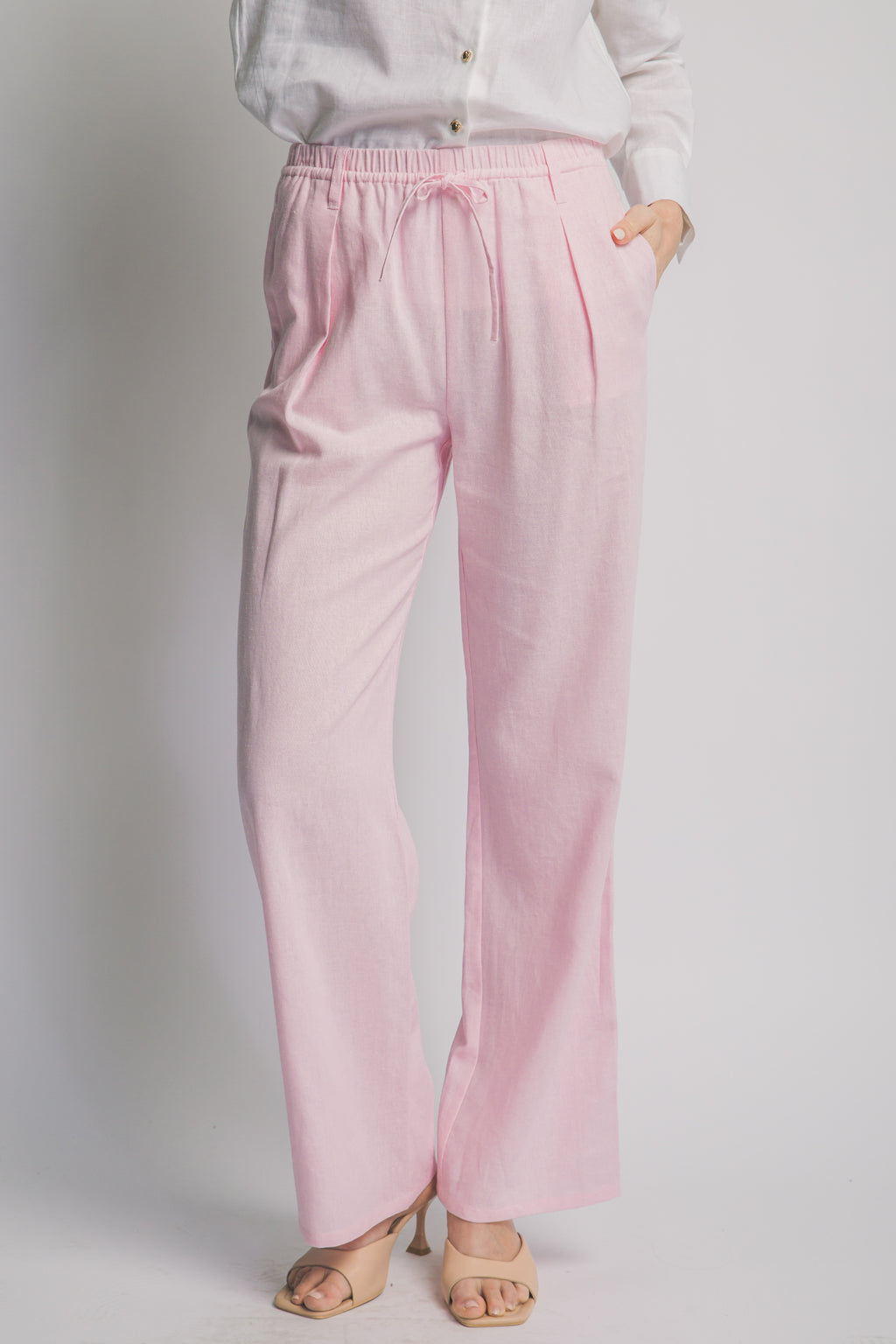 Pantalón con cintura elástica y cordón ajustable