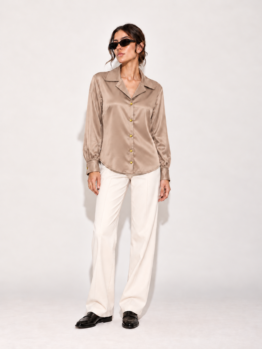 AL26042 Beige vista completa con modelo