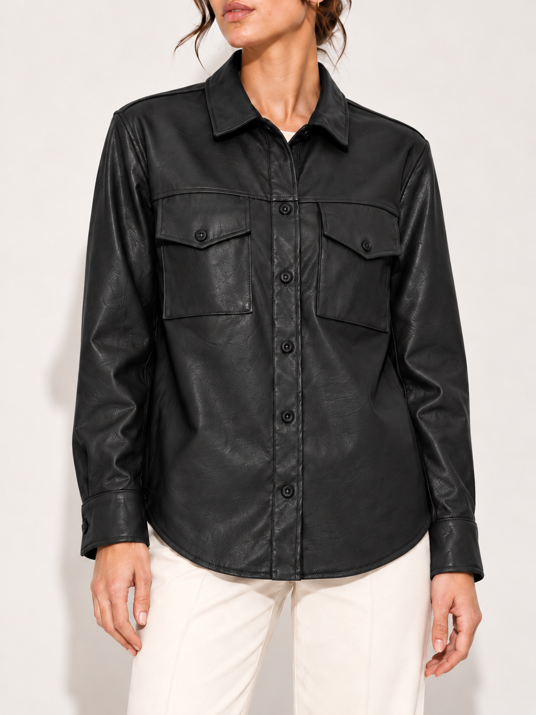 AL26043 Negro detalle con modelo