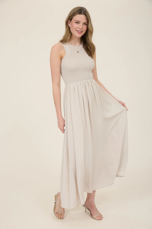Vestido midi con top acanalado y falda fluida