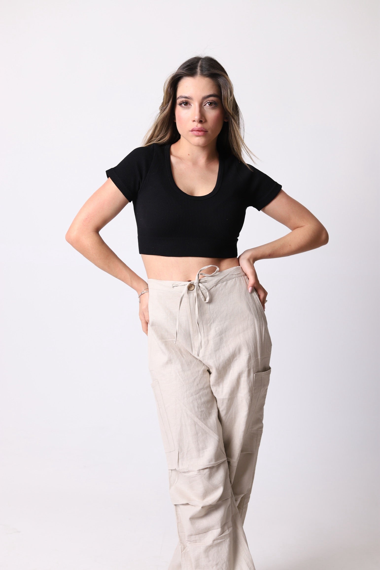 Blusa crop top de canalé
