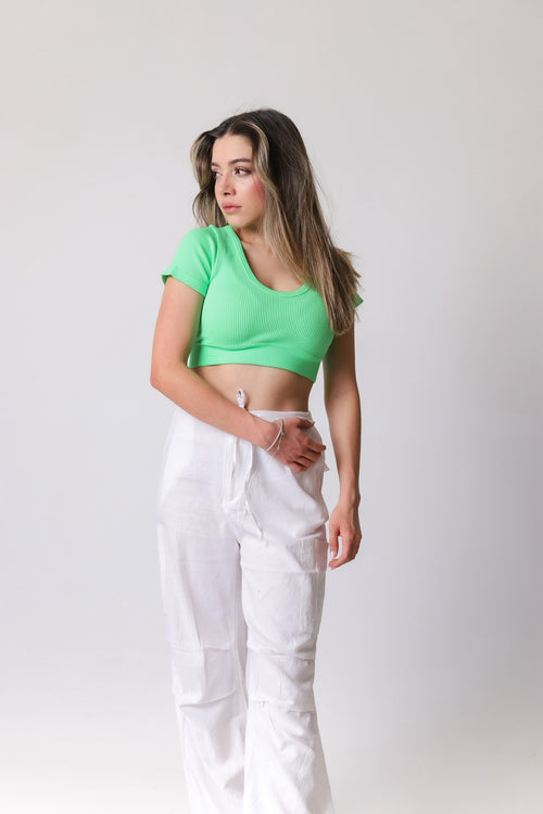 Blusa crop top de canalé