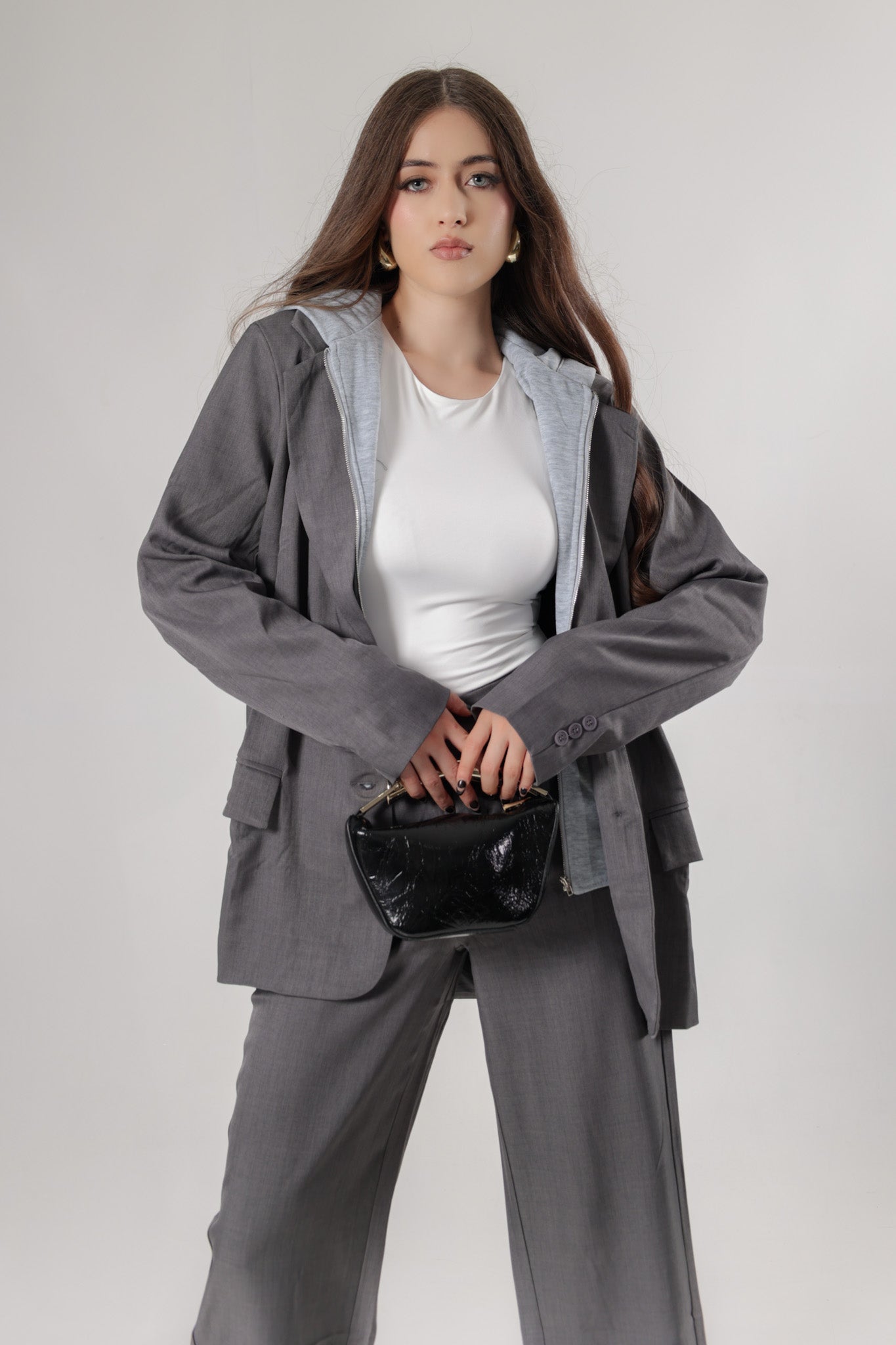 Abrigo Oversized de Mujer con Capucha Integrada