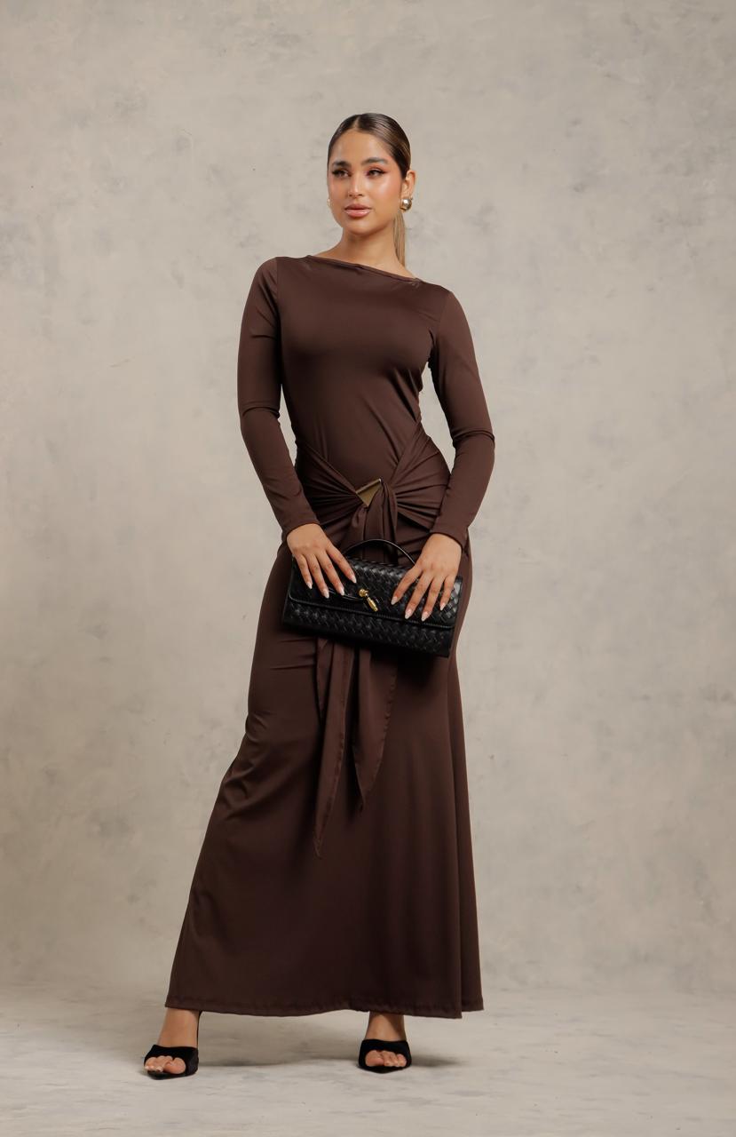 Vestido largo y lazo ajustable
