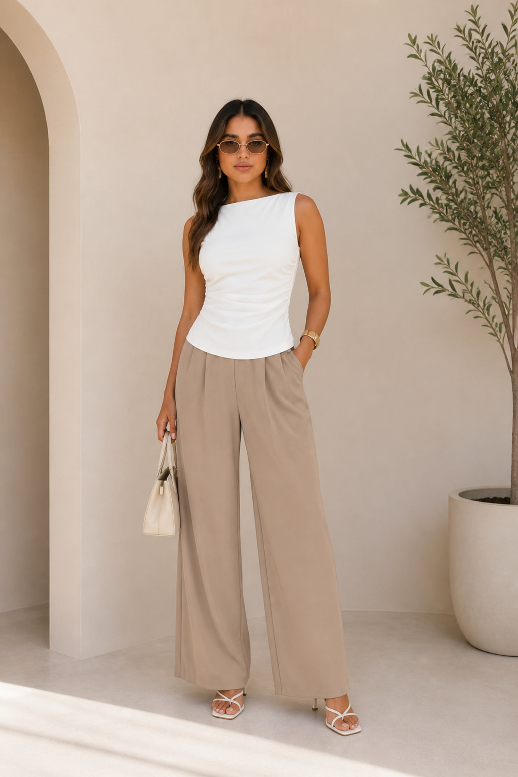 Blusa sin mangas con fruncido lateral