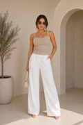 Pantiblusa con tirantes y herrajes