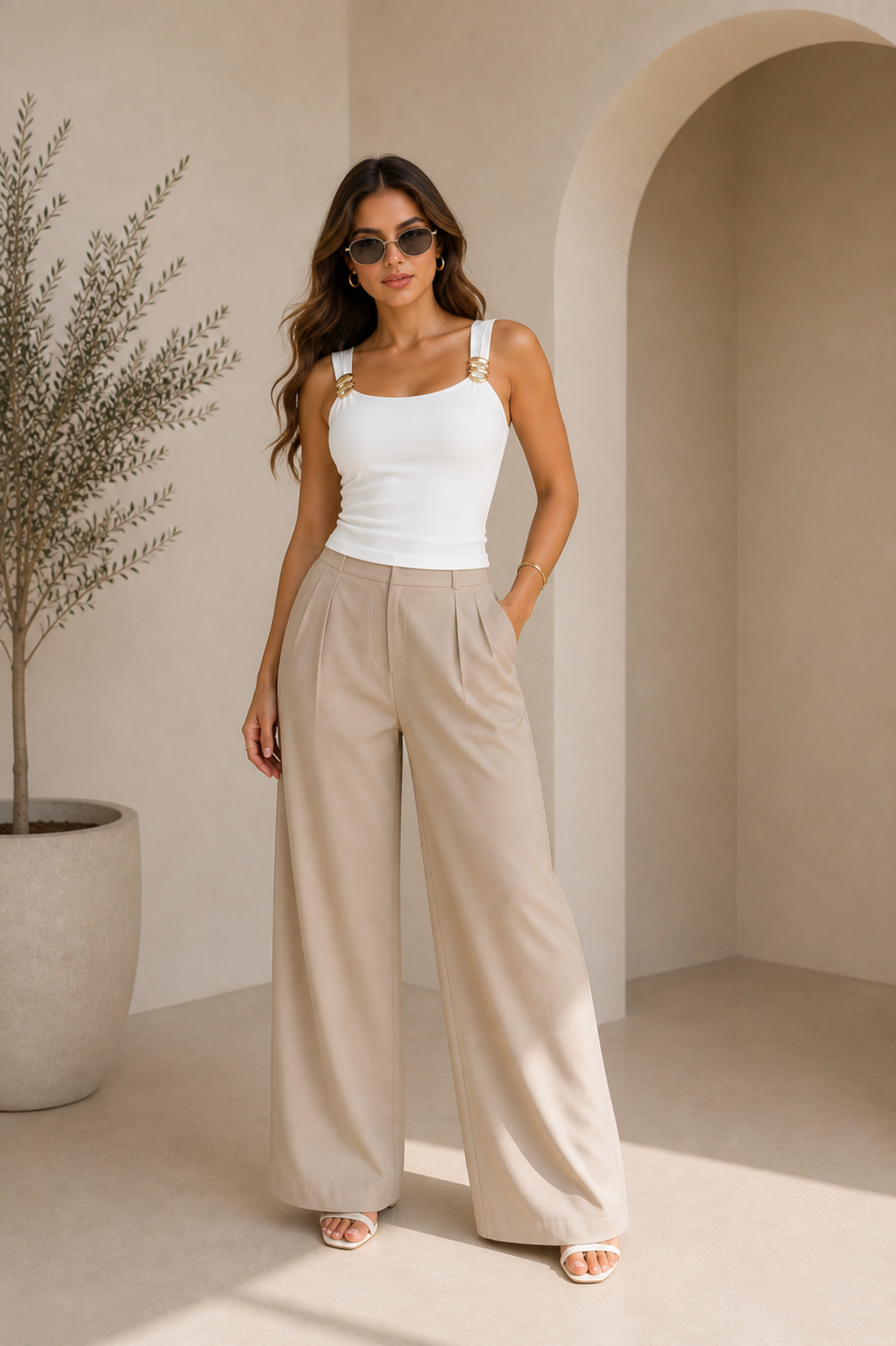 Pantiblusa con tirantes y herrajes
