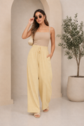 Pantalón de pierna amplia con pretina elástica y jareta