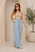 Pantalón de pierna amplia con pretina elástica y jareta