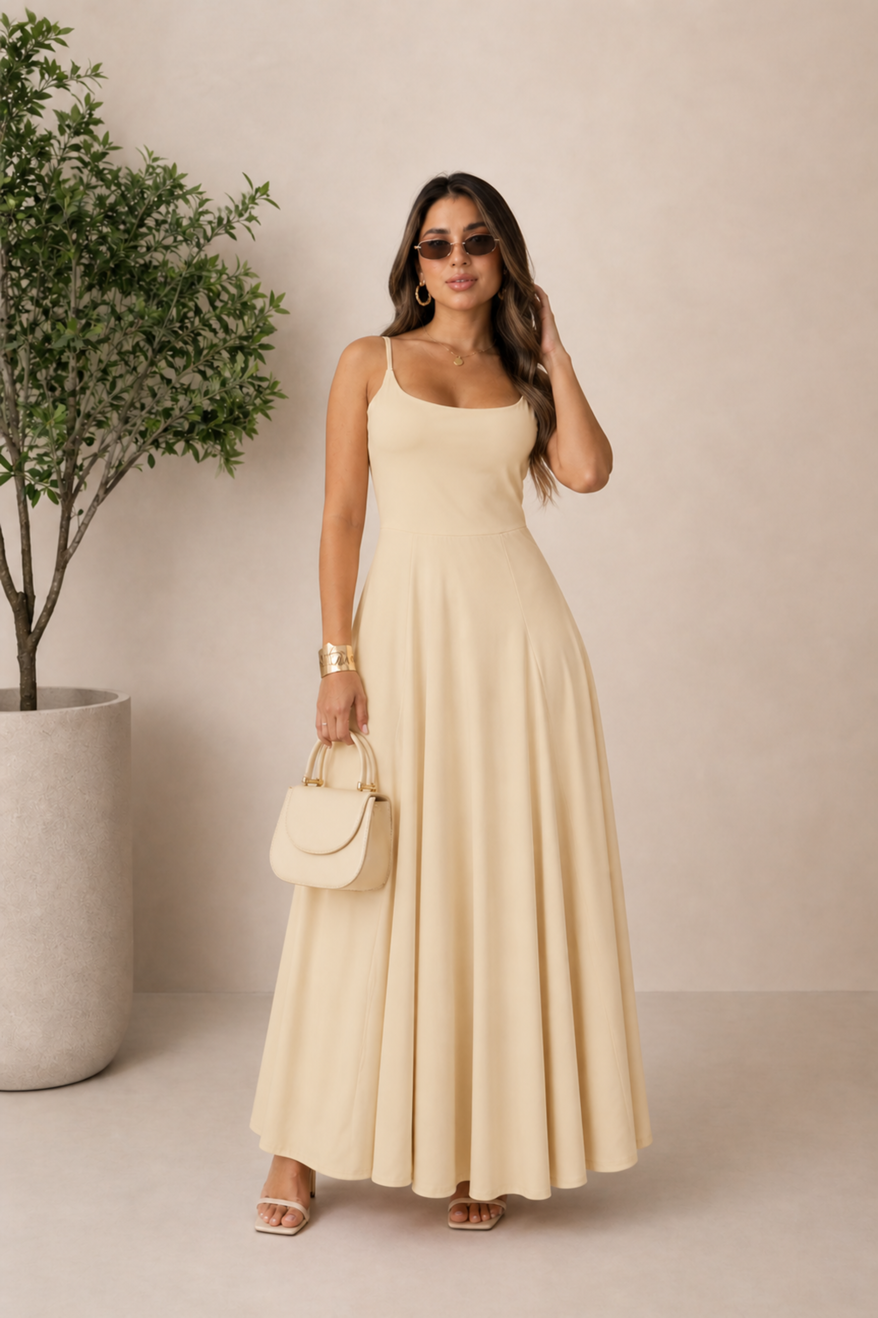 Vestido largo fluido de tirantes
