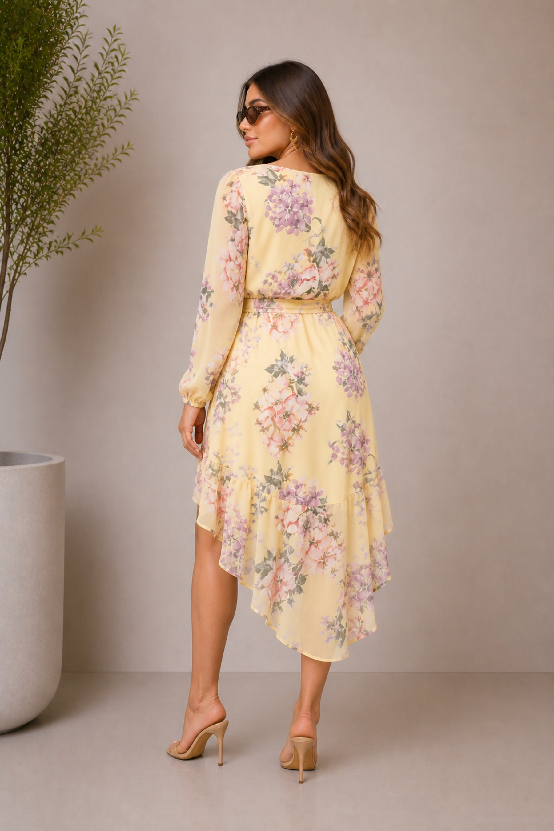 Vestido midi floral cruzado con manga larga